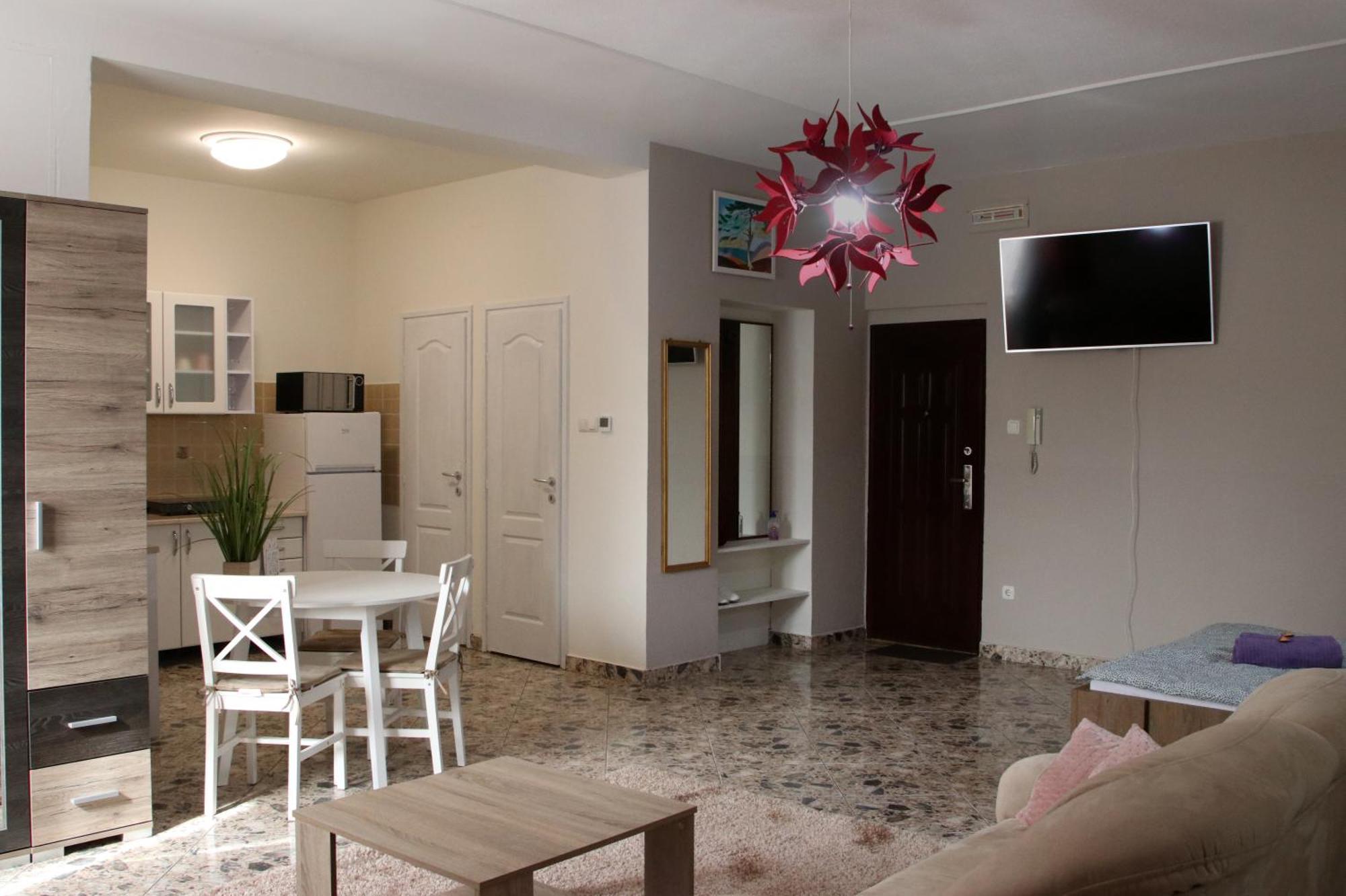 Tulipan Apartman Godollo Bagian luar foto
